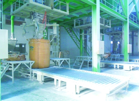 Powder Flour Jumbo Bagging Machine 0.8Mpa Sack Weighing Filling
